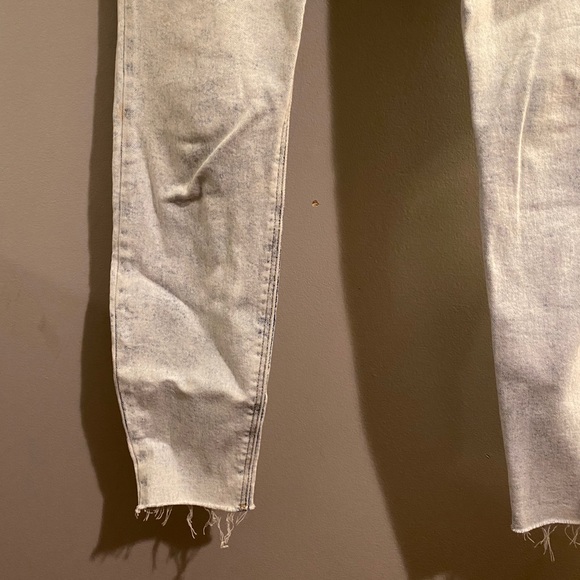 Jeans - Picture 2 of 3